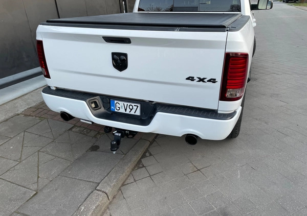 Dodge RAM cena 125000 przebieg: 145000, rok produkcji 2016 z Skarżysko-Kamienna małe 137